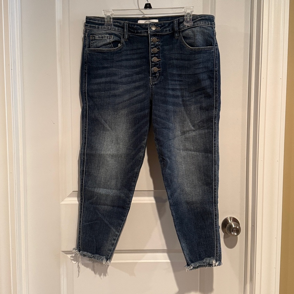 KanCan Medium Blue Cropped Jeans